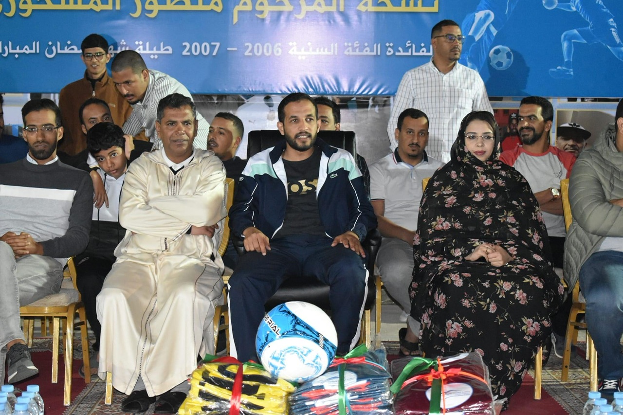 رئيس جماعة الداخلة يشرف على انطلاق دوري رمضان لكرة القدم   