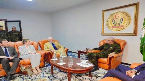 مبعوث الأمين العام للأمم المتحدة إلى الصحراء يزور مخيمات اللاجئين الصحراويين استعدادا لمشاورات مجلس الأمن