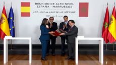 {"remix_data":[],"remix_entry_point":"challenges","source_tags":["local"],"origin":"unknown","total_draw_time":0,"total_draw_actions":0,"layers_used":0,"brushes_used":0,"photos_added":0,"total_editor_actions":{},"tools_used":{"transform":1},"is_sticker":false,"edited_since_last_sticker_save":true,"containsFTESticker":false}