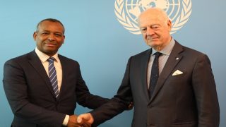 {"remix_data":[],"remix_entry_point":"challenges","source_tags":["local"],"origin":"unknown","total_draw_time":0,"total_draw_actions":0,"layers_used":0,"brushes_used":0,"photos_added":0,"total_editor_actions":{},"tools_used":{"transform":1},"is_sticker":false,"edited_since_last_sticker_save":true,"containsFTESticker":false}