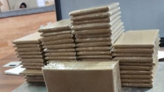 {"remix_data":[],"remix_entry_point":"challenges","source_tags":["local"],"origin":"unknown","total_draw_time":0,"total_draw_actions":0,"layers_used":0,"brushes_used":0,"photos_added":0,"total_editor_actions":{},"tools_used":{"transform":1},"is_sticker":false,"edited_since_last_sticker_save":true,"containsFTESticker":false}