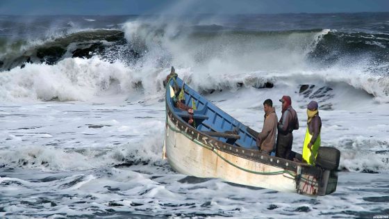 الداخلة..مندوبية الصيد تحذر من الابحار بسبب الأحوال الجوية الخطيرة