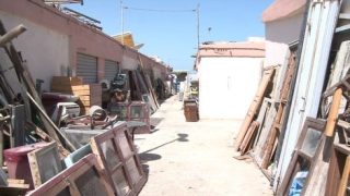 الداخلة..الصحراء الان تنشر تفاصيل العثور على قذيفة عسكرية داخل سوق للمتلاشيات