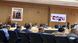 دورة مارس لمجلس جهة الداخلة وادي الذهب تصادق بالإجماع على 20 نقطة تنموية بحضور والي الجهة وعامل إقليم أوسرد