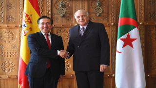 الجزائر وإسبانيا تبحثان تعزيز التعاون الثنائي والقضايا الإقليمية