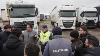 إسبانيا تخفض شروط معادلة رخص القيادة المغربية لاستقدام 20 ألف سائق محترف