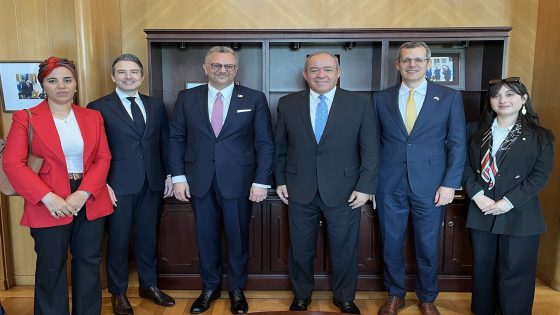 مستشار الرئيس الأمريكي للشؤون العربية يجري مباحثات مع السفير الجزائري بعد أيام من استنكار واشنطن لهجوم للبوليساريو قرب مناورات “الأسد الأفريقي”