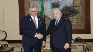 بولس يتباحث هاتفيا مع الرئيس الجزائري، فهل هو تحركً أمريكي جديدًا في ملف الصحراء؟