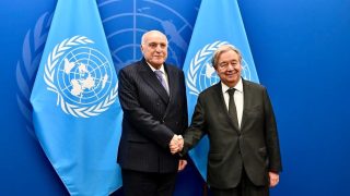وزير خارجية الجزائر يبحث مع غوتيريش مستجدات قضية الصحراء وسبل دفع المسار الأممي نحو تسوية سياسية